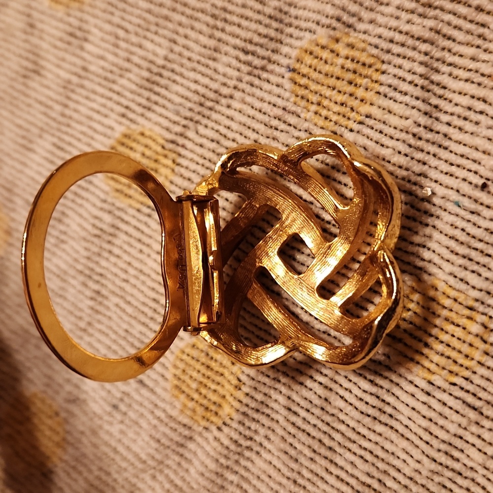 Vintage gold knot New scarf clip marked lieba usa - Picture 2 of 4